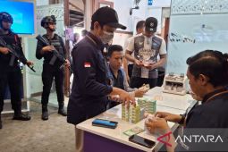 KAI dan BI buka layanan penukaran uang baru di Stasiun Jember