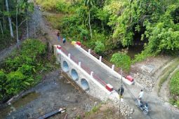 TNI selesaikan jembatan armco di Nias Utara permudah akses masyarakat