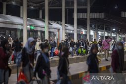 Tembus 59.678 penumpang! arus mudik di Daop 3 Cirebon meningkat tajam, ini jadwal puncak kepadatannya