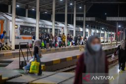 KAI Cirebon melayani 6.041 penumpang berangkat H-3 Lebaran 2026