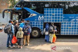 Arus mudik H-3 di Terminal Leuwipanjang