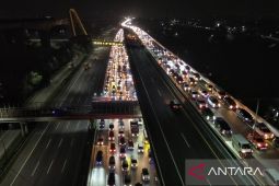 Rekayasa lalin Tol Jakarta-Cikampek dilanjutkan masuki puncak arus mudik