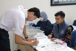 KAI Daop 2-BNN Jabar mengetes narkoba masinis-petugas Posko Lebaran 2026
