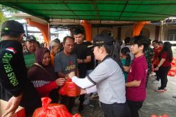Perhakin salurkan 1.500 paket Lebaran di Singkawang Utara
