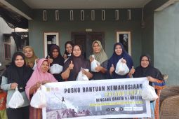 Relawan Palawa Unpad bagikan takjil untuk korban banjir di Aceh Tamiang