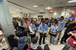 WamenPANRB dan Wamenhub tinjau puncak arus mudik di Tanjung Priok
