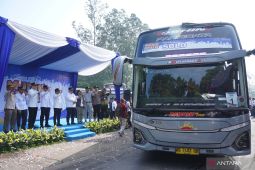 Wali Kota Tangerang lepas 1.860 peserta mudik gratis Kemenhub