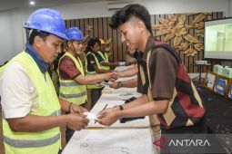 Pekerja informal terima THR di Tasikmalaya