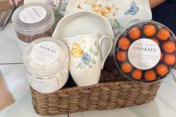 Pengrajin hampers layani pesanan ratusan paket jelang Lebaran