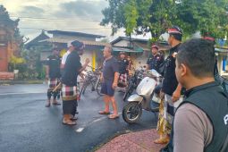Petugas amankan WNA Amerika keluyuran saat Nyepi di Bali