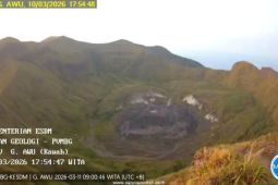 Badan Geologi harap masyarakat tak masuk radius bahaya Gunung Awu
