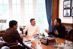 Seskab Teddy diskusi dengan Yovie-Raffi jadikan Bahasa Indonesia mendunia