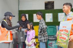 Tak sekadar istirahat, pemudik diajak pilah sampah di Rest Area Tol Cipali