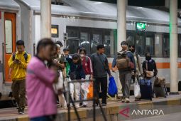 KAI mencatat 136 ribu penumpang tiba di Cirebon sampai H-1 Lebaran