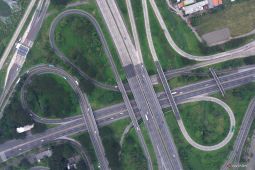 Arus mudik di Jalan tol ruas Simpang Susun Waru lancar