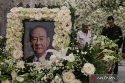 Fabregas persembahkan kemenangan Como untuk mendiang Bambang Hartono