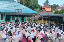 Warga Muhammadiyah Ambon tunaikan shalat Idul Fitri di kompleks Wara