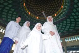Khofifah ajak warga jadikan Idul Fitri momentum perdamaian dunia