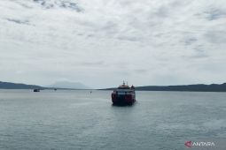 Gelombang Selat Lombok bagian selatan diprakirakan hingga 4 meter
