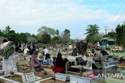 Pedagang bunga di Pangkalpinang manfaatkan momentum Idul Fitri