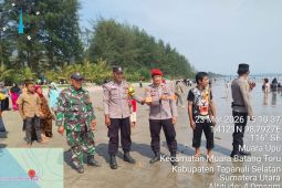 Warga Tapsel hilang digulung ombak Samudra Hindia, pencarian masih berlangsung