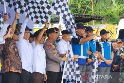 Kapolri bersama tiga menteri buka jalur searah nasional dari Kalikangkung