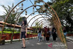 Kala TMII jadi tempat warga hibur keluarga di momen libur Lebaran