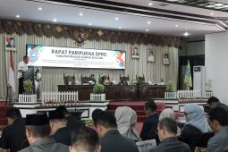 Sekda HSS sampaikan jawaban eksekutif atas pandangan umum fraksi DPRD