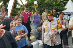 Kapolres Metro Bekasi cek arus balik dari pos terpadu Gedung Juang Tambun Selatan