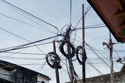 Pemkab Belitung rapikan kabel utilitas udara agar tidak semrawut
