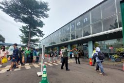 Kedatangan penumpang di Stasiun Pasar Senen masih tinggi