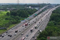 Kendaraan melintas di jalan Layang MBZ masih tinggi untuk hindari puncak arus balik