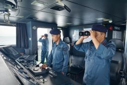 SAR gabungan cari penumpang jatuh dari kapal rute Situbondo-Madura