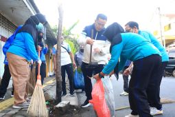 Pemkot Probolinggo kerja bakti di Pasar Baru wujudkan Indonesia ASRI