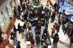 Emas Antam Senin turun Rp30.000 ke Rp2,807 juta/gr
