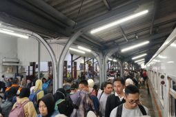 Lonjakan penumpang KA di Daop Jember naik 22 persen saat akhir pekan