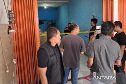 Kesaksian bos ayam geprek temukan mayat pegawainya dalam freezer