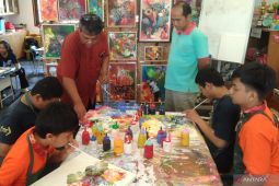 Cegah anak-anak kecanduan medsos dengan seni lukis tiup