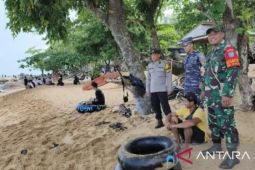 TNI AL perkuat pengamanan wisata pantai Temajuk saat Lebaran
