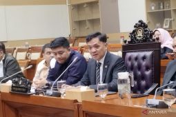 Komisi III DPR serukan hakim pertimbangkan bebaskan Amsal Sitepu