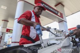 Penahanan harga BBM kurangi kepanikan masyarakat