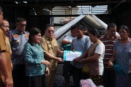 Pemkot Siantar beri bantuan bahan pokok dan administrasi kependudukan korban kebakaran