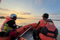 Tim SAR menghentikan sementara pencarian korban tenggelam di muara Sungai Opak