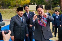 Prabowo berdiplomasi "anabul", beri kejutan bagi Presiden Korsel