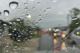 Hari ini, BMKG prakirakan mayoritas cuaca kota besar hujan ringan