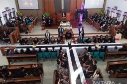 Jemaat GMIM peringati Jumat Agung dan doakan keselamatan Sulut