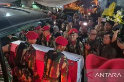 Jenazah Mayor Zulmi Aditya tiba dan disemayamkan di Cimahi