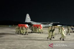 Jenazah dua prajurit TNI yang gugur di Lebanon dimakamkan pada Minggu