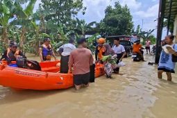 2.839 jiwa dari sembilan desa di Demak mengungsi akibat banjir