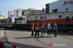 KAI Sumut sosialisasi keselamatan di perlintasan sebidang